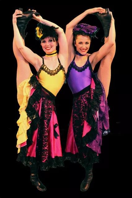 康康舞动作——嘲讽军人