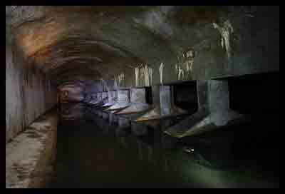 虎口脱险之旅：经典喜剧专题游