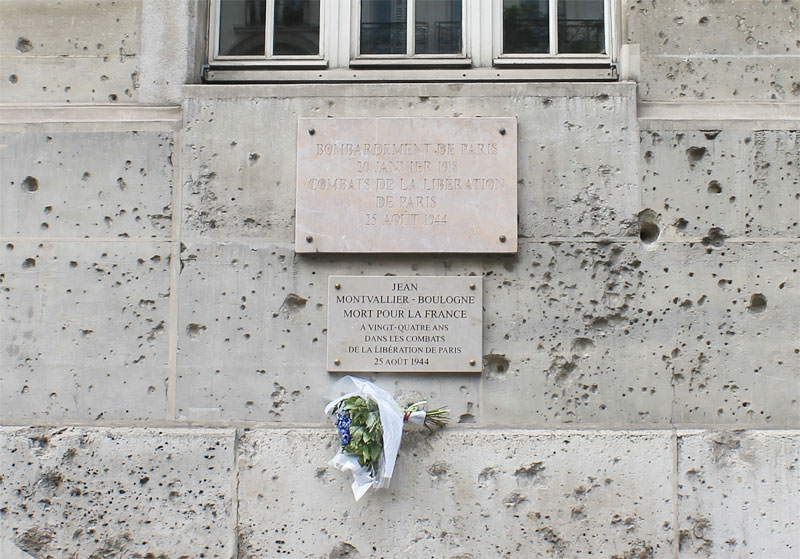 巴黎战争遗迹——墙上的弹孔铭文，二战留下的痕迹