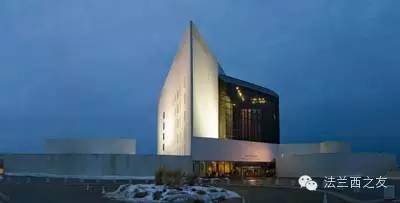 卢浮宫金字塔广场