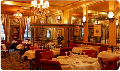 巴黎咖啡馆场景