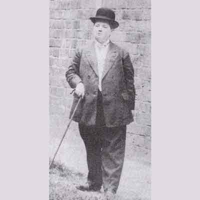 为什么以前巴黎女性不准穿裤子