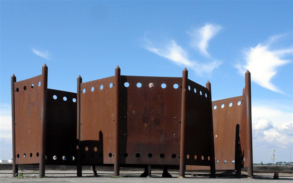 欧洲街头老式公共小便池