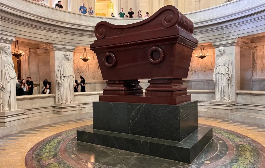 荣军院秘史：大炮、兔子与拿破仑