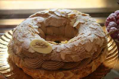 斯托雷巴黎布雷斯特泡芙