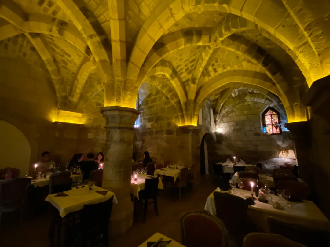 中世纪哥特拱顶地窖·尼古拉·弗拉梅尔