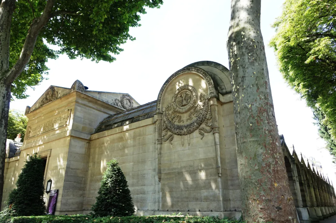 革命万人坑·陵墓建筑