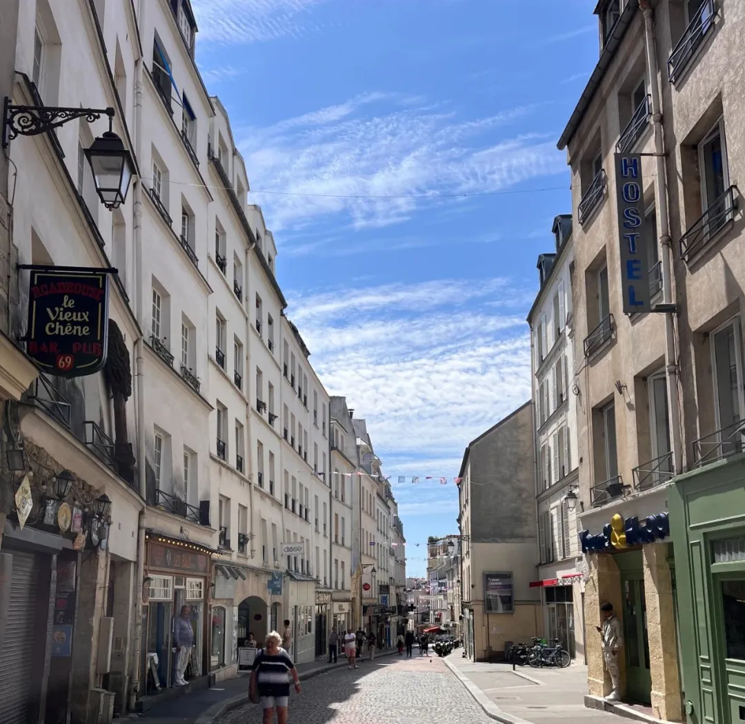 穆夫塔街实拍·老橡树酒吧